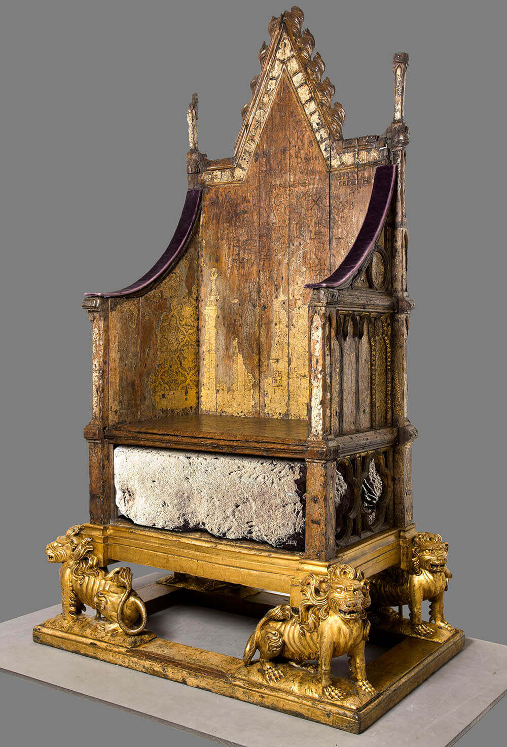 Coronation Chair with Stone Westminster Abbey copyright.jpg