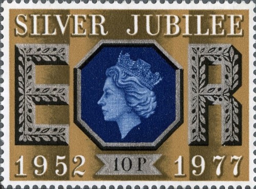 10p Silver Jubliee.jpg