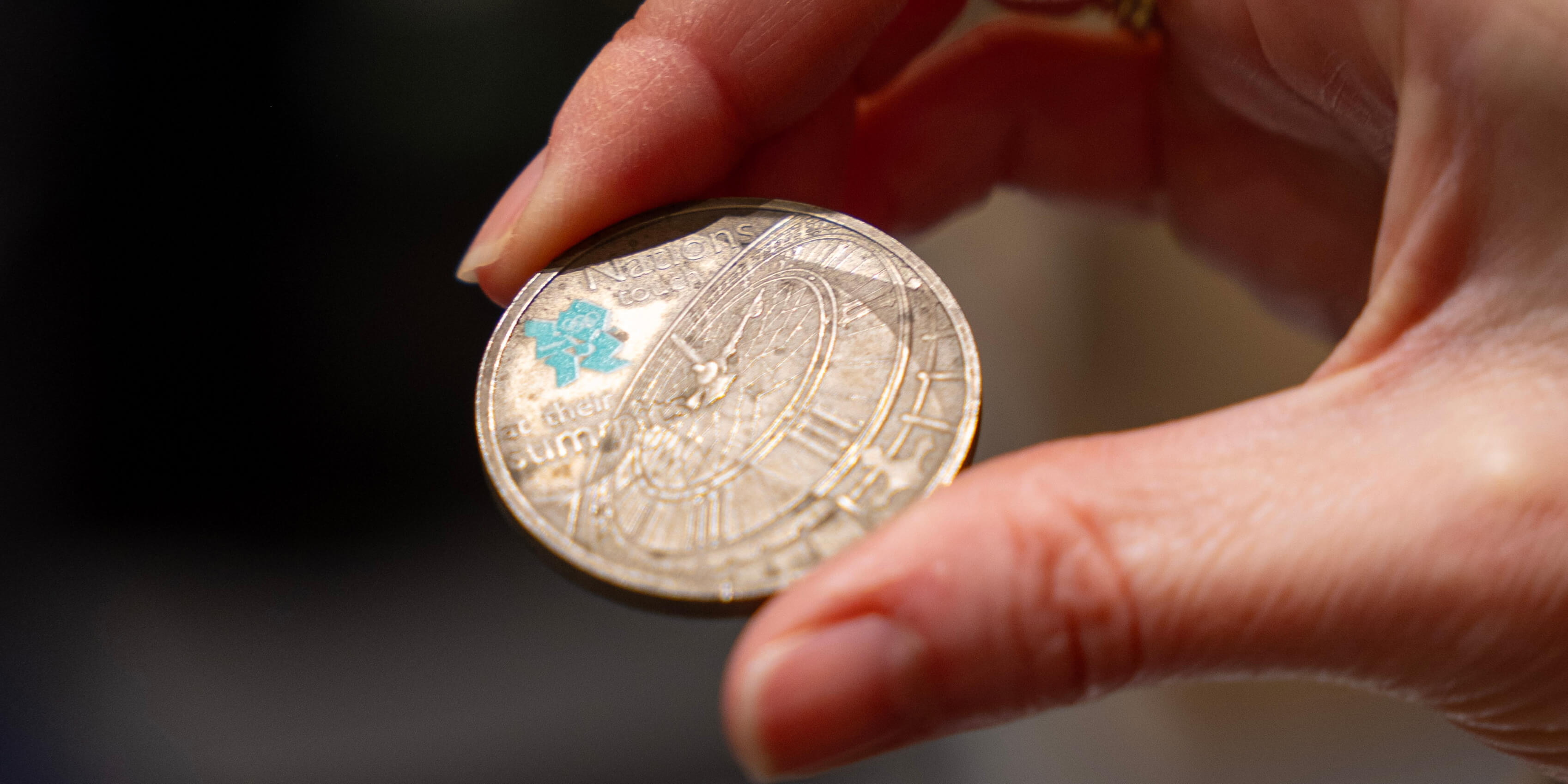 both sides of the silver 2009 crown coin made to celebrate the 150th anniversary of Big Ben